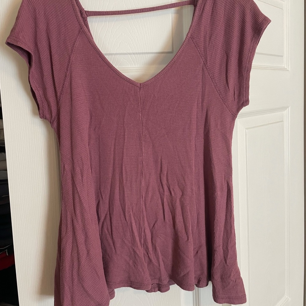 Faded pink/coral top super flattering